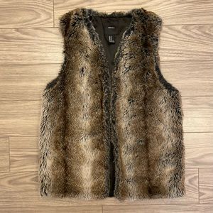 Faux fur vest Sz M